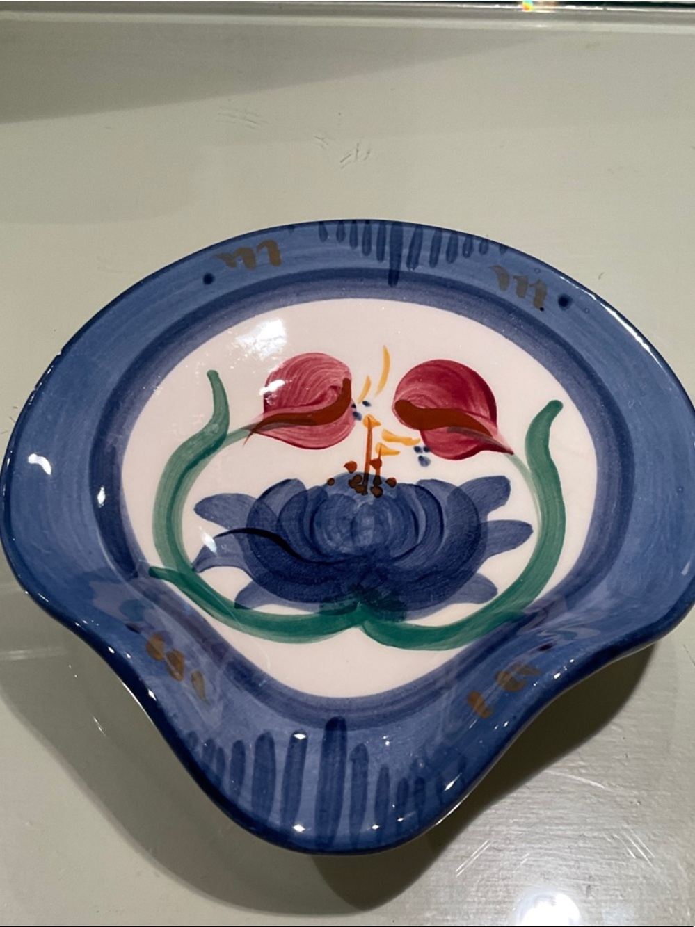 Beautiful, MINT condition , Gail Pittman spoon rest.  Vintage.